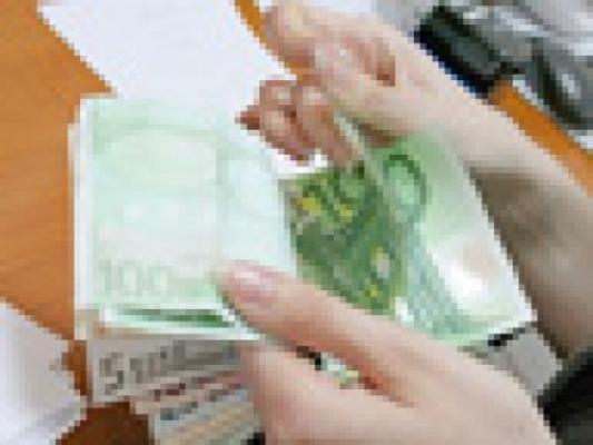 Elevi şi studenţi romi, susţinuţi cu bani europeni pentru o carieră medicală